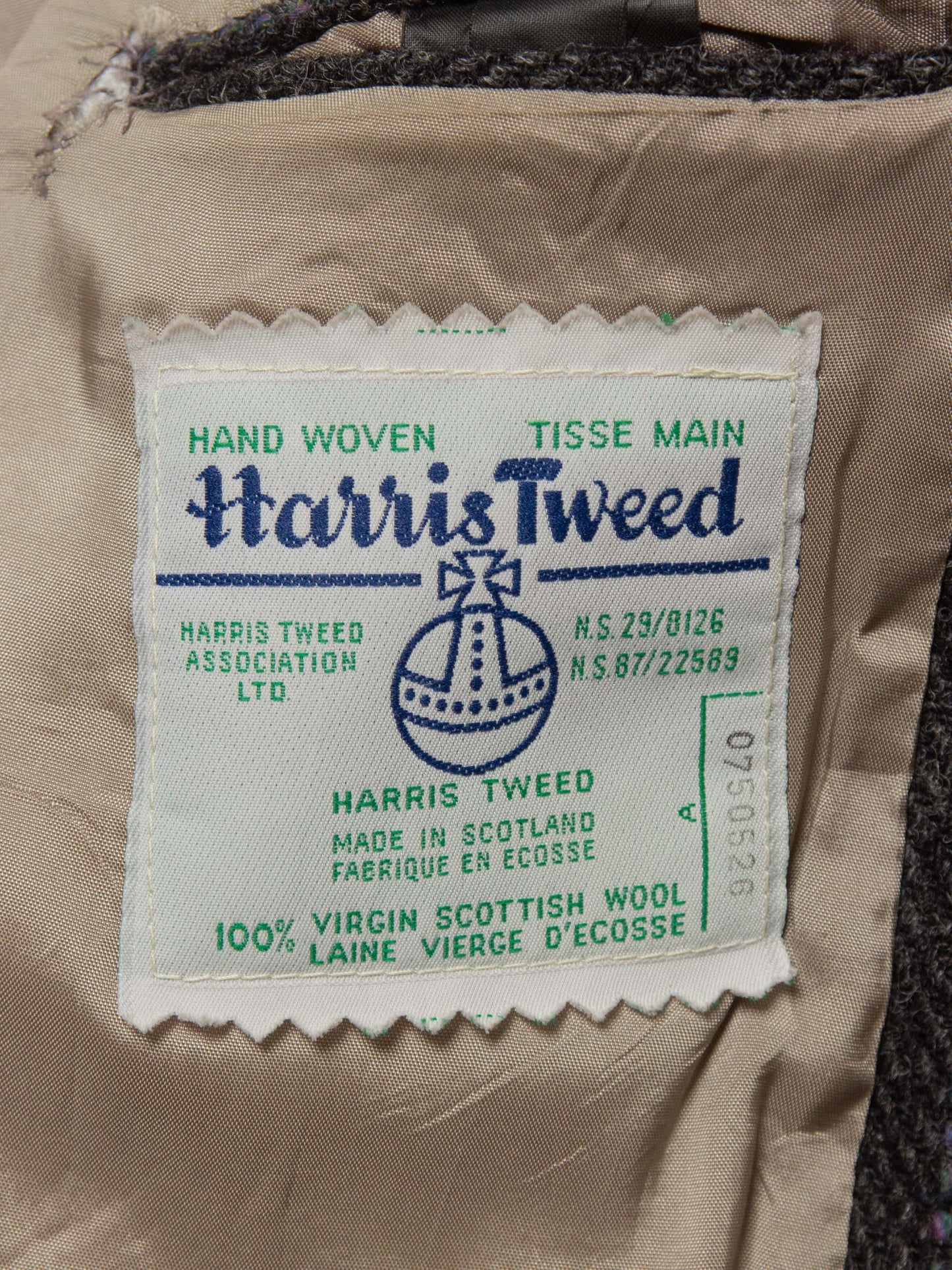 Vtg Pinstripe Harris Tweed Blazer - Made in Canada (XL)