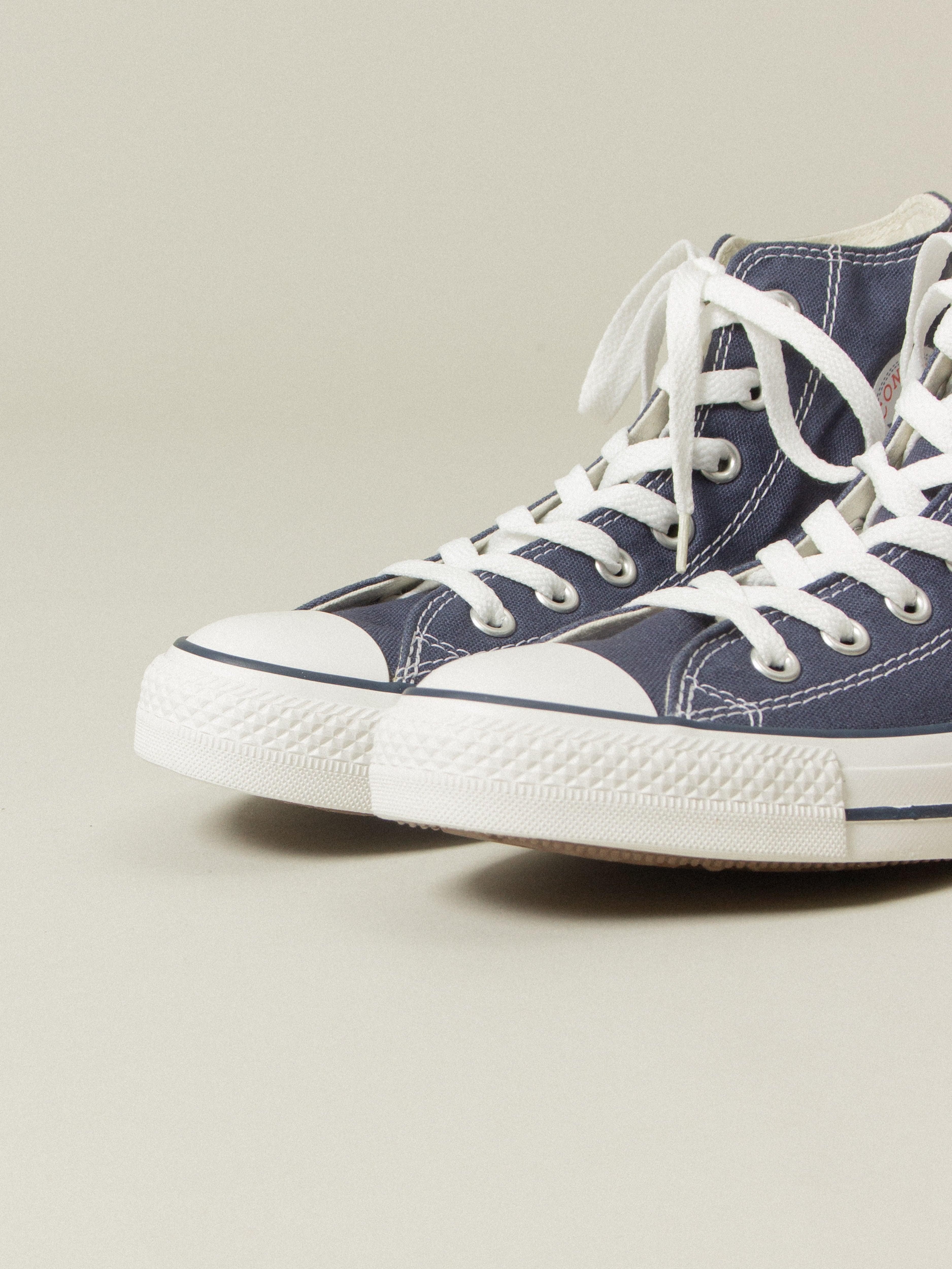 Converse broadway 2025