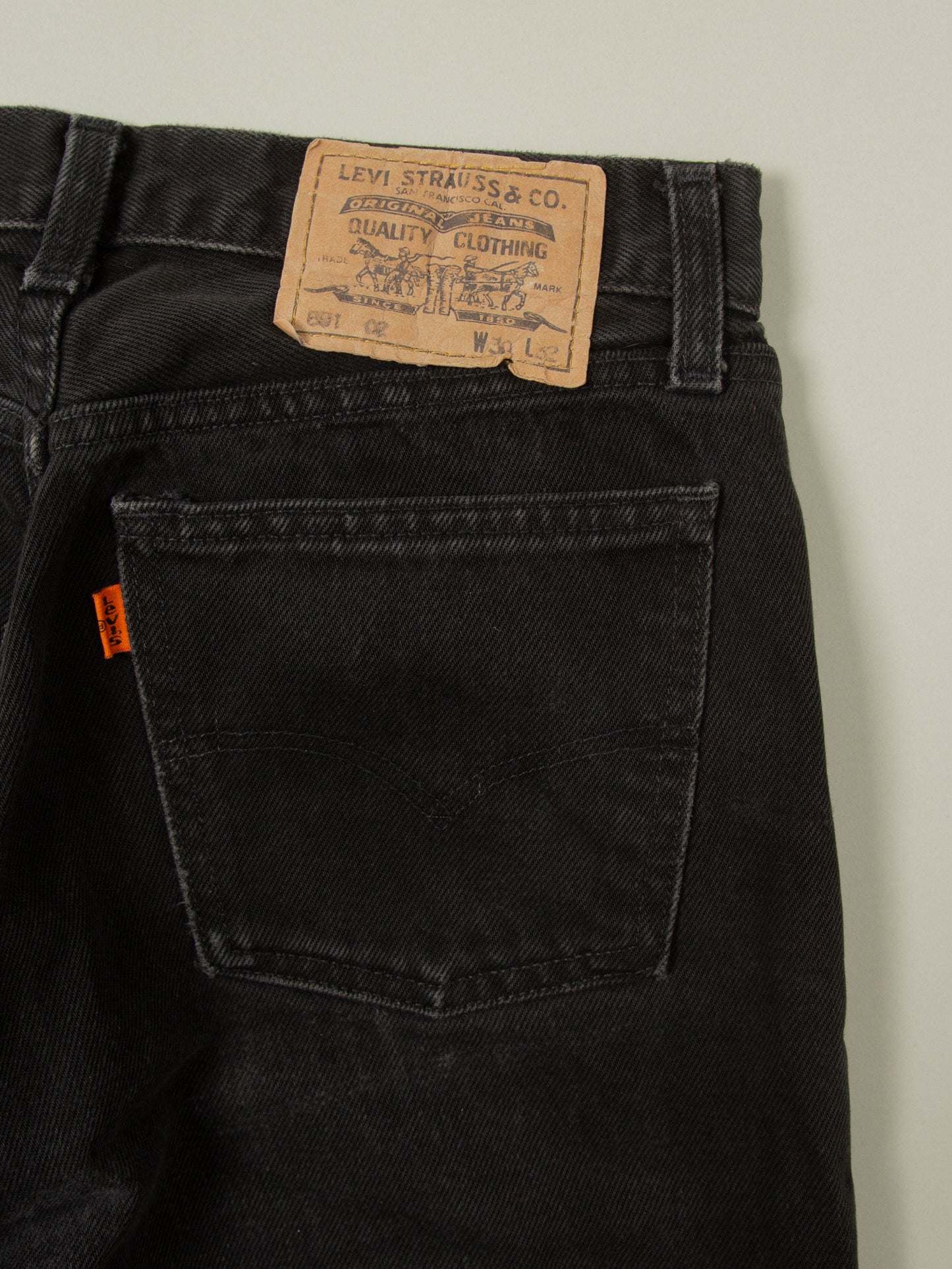 Vtg 1990s Tapered Levi's 891 (28x31)