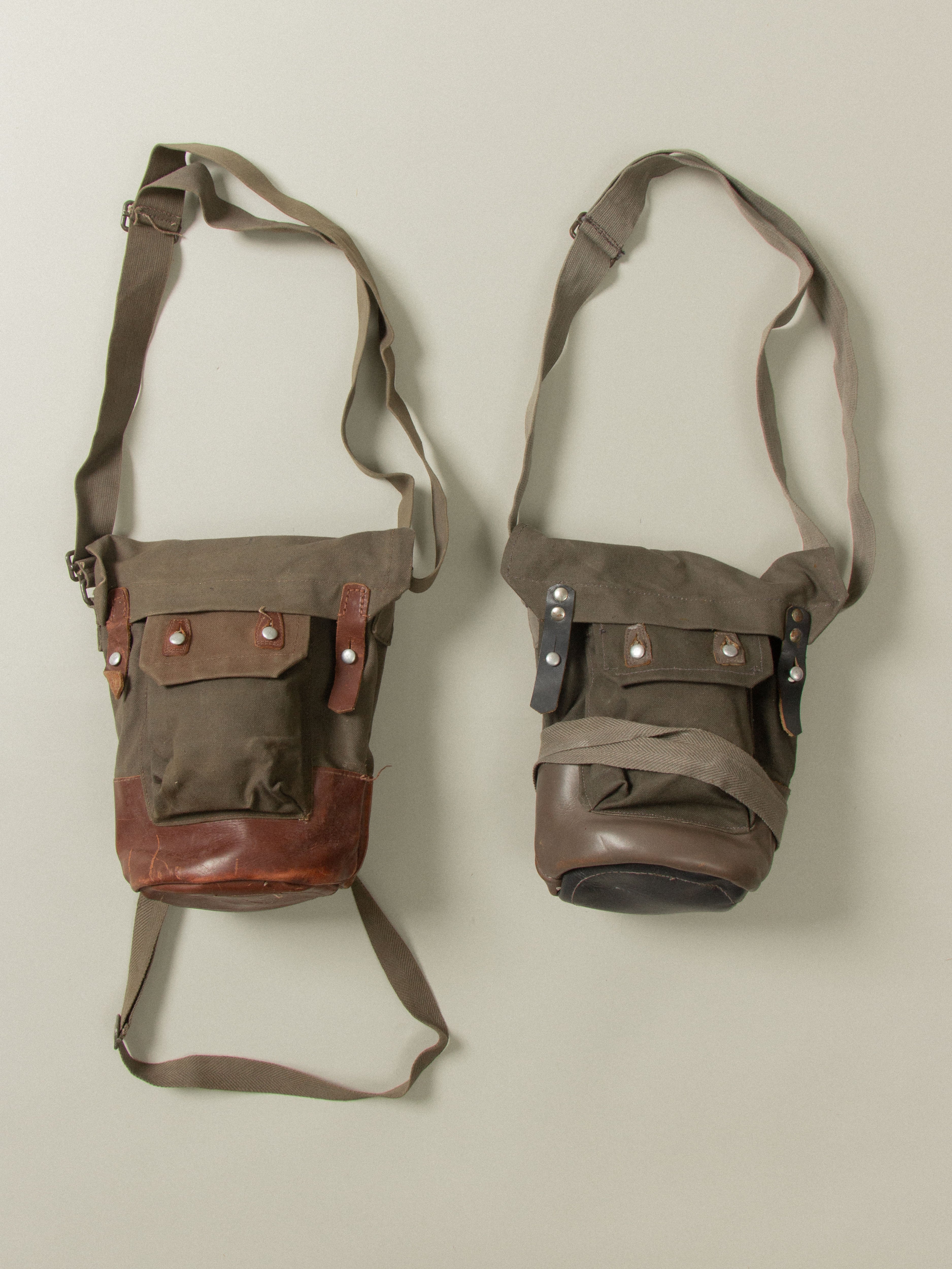 VINTAGE 40-50s SWISS ARMY GASMASK BAG - ボディーバッグ